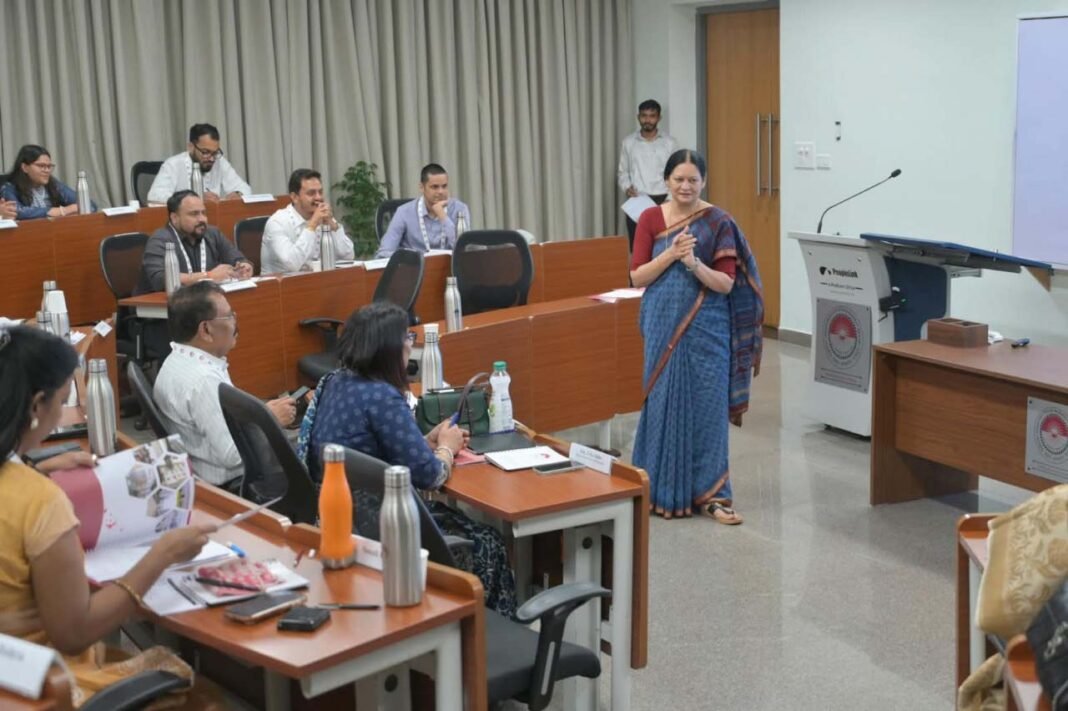 रायपुर : आईआईएम रायपुर में पंजीयन विभाग की दो दिवसीय कार्यशाला संपन्न, प्रशासनिक सुधारों को मिलेगी राष्ट्रीय-अंतर्राष्ट्रीय पहचान