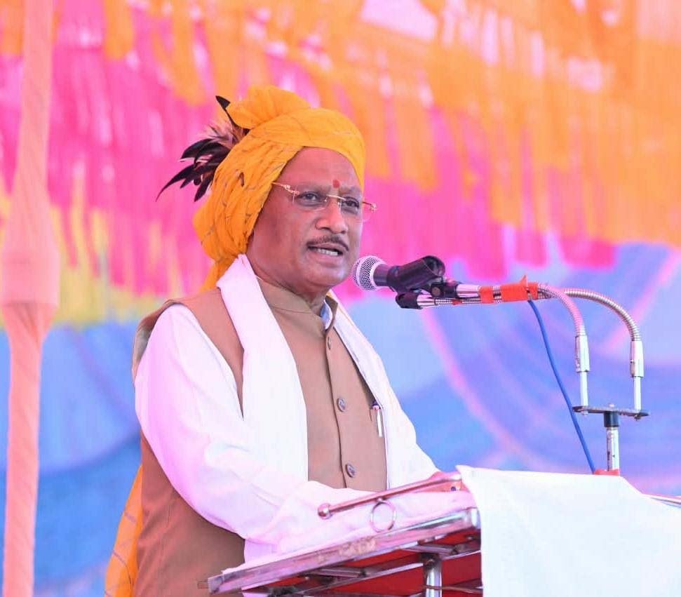 रायपुर : विजयादशमी सत्य और धर्म की विजय का पर्व, अपने भीतर की बुराइयों पर विजय पाकर प्रेम और सद्भाव के साथ आगे बढ़ने की प्रेरणा देता है – मुख्यमंत्री साय
