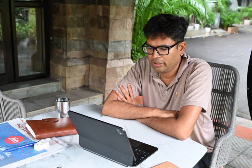 रायपुर : सरिया क्षेत्र की विकास परियोजनाओं की प्रगति की वित्त मंत्री ओ.पी. चौधरी ने की समीक्षा