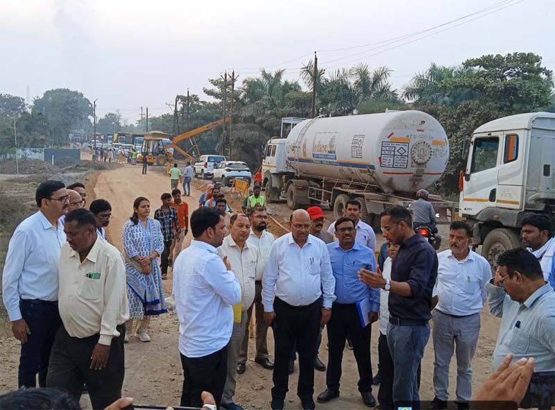 रायपुर : लोक निर्माण विभाग के सचिव ने सड़कों की मरम्मत और बीटी पैच कार्यों में तेजी लाने के दिए निर्देश