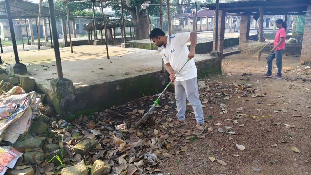 रायपुर : सेवा संकल्प अभियान 2026 : सेवा मेरा योगदान : ‘एक तारीख, एक घंटा, एक साथ’ की थीम पर जशपुर में चला व्यापक स्वच्छता श्रमदान अभियान