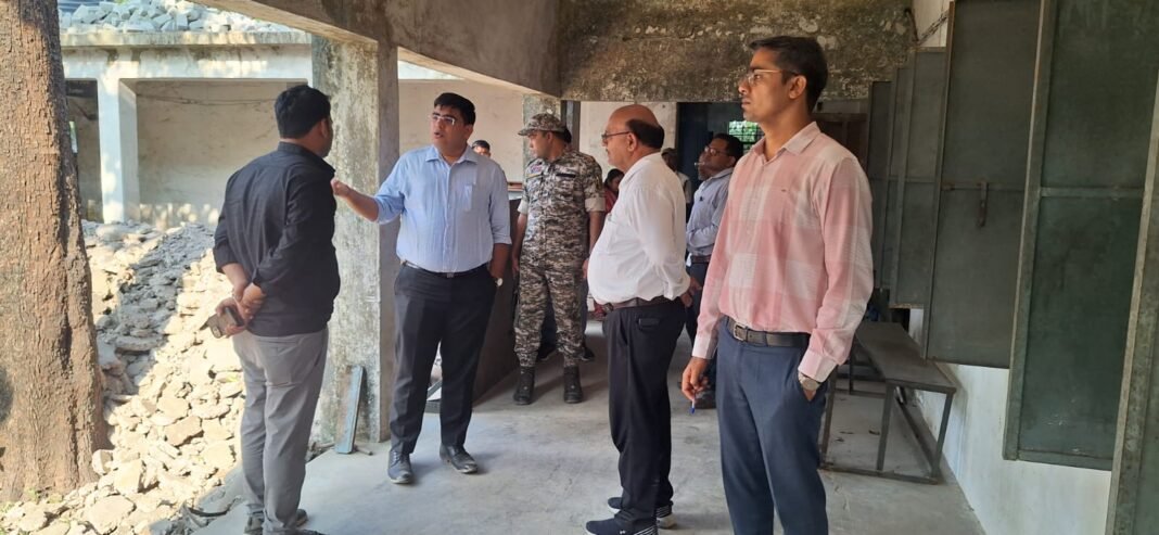 कोरबा: कलेक्टर कुणाल दुदावत ने आईटीआई रामपुर में रिनोवेशन कार्य का किया निरीक्षण
