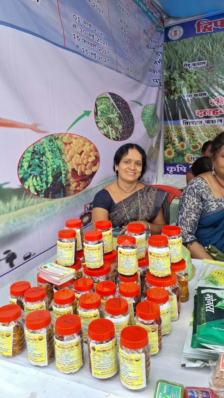 रायपुर : ’सेवा संकल्प अभियान : सेवा की कहानी’ : बिहान योजना से सविता पटेल के पारंपरिक हुनर को मिली नई पहचान, अचार निर्माण से आत्मनिर्भरता की ओर बढ़ाए कदम