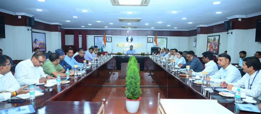 रायपुर : राष्ट्रपति द्रौपदी मुर्मू के छत्तीसगढ़ प्रवास की तैयारियों के संबंध में लोकभवन में बैठक आयोजित