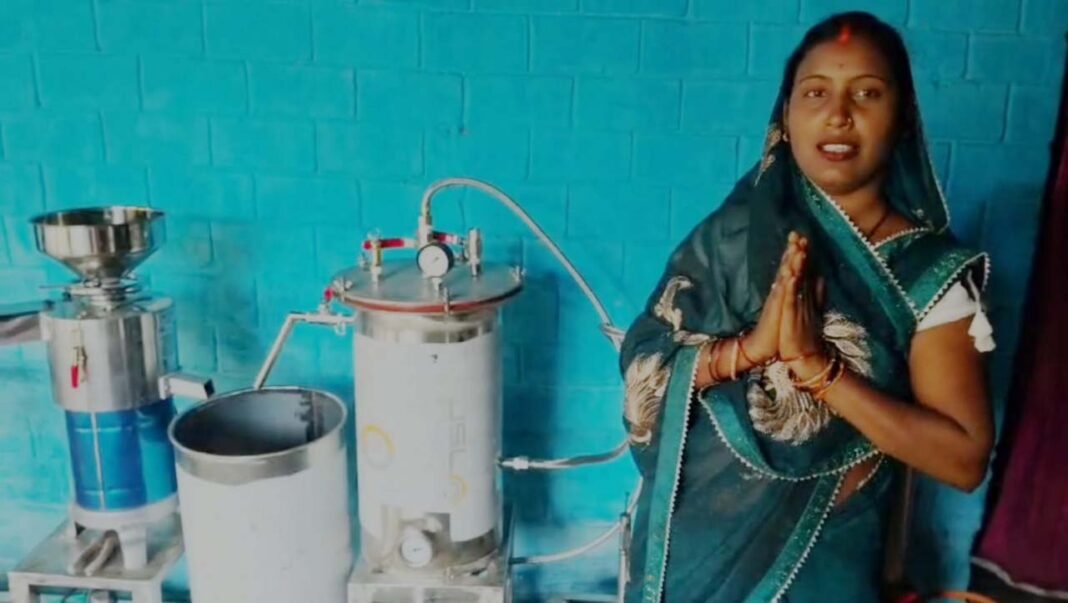 रायपुर : सोया पनीर निर्माण से आत्मनिर्भरता की नई इबारत लिख रहीं बद्रिका पारस चन्द्रा