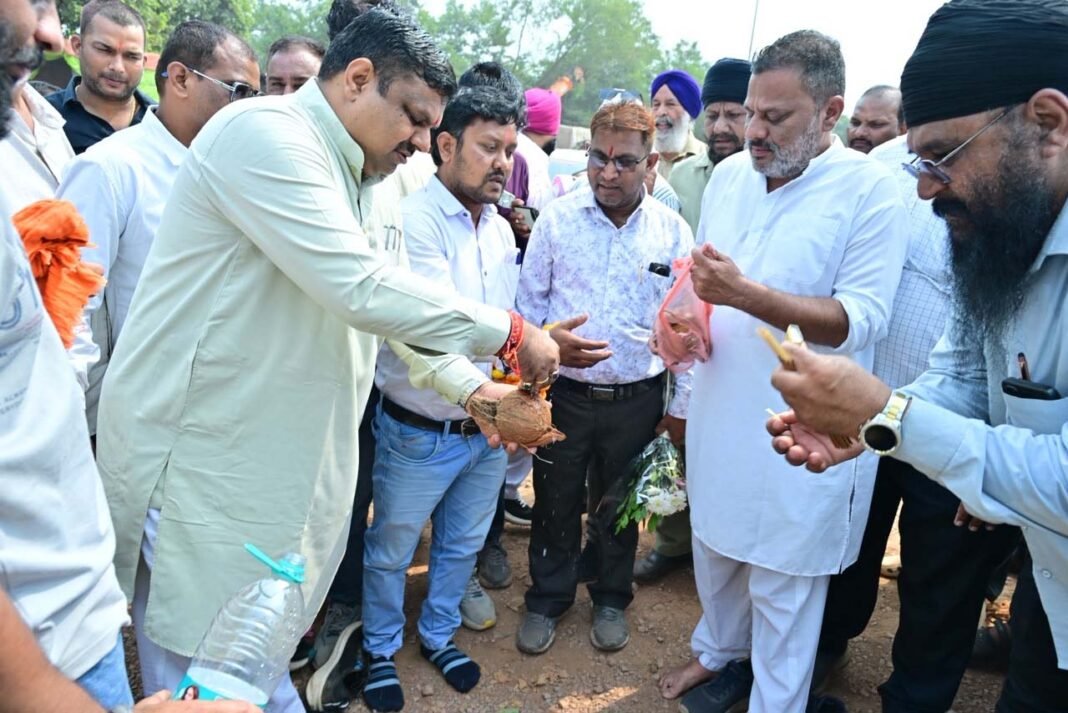 रायपुर : दुर्ग के ट्रांसपोर्ट नगर में 105.85 लाख रुपए की लागत से बनेगी सीसी रोड