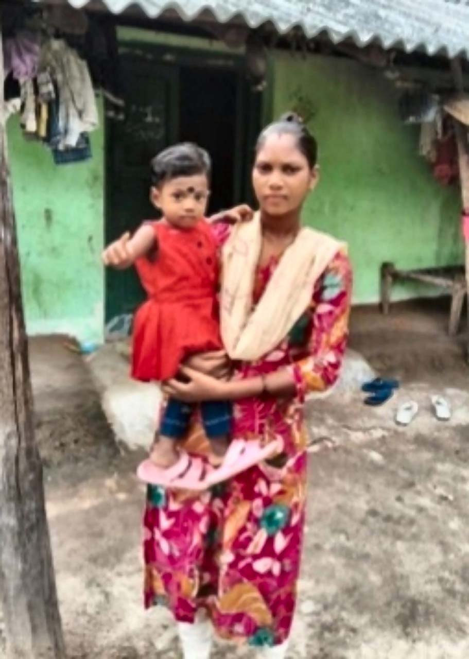 रायपुर : सेवा की कहानी : नदी और दुर्गम रास्तों की बाधा पार कर शशिकला तक पहुंची मातृत्व की सौगात, मिला पीएम मातृ वंदना योजना का लाभ