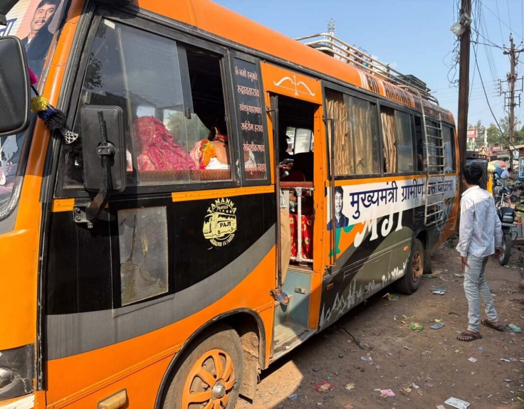 रायपुर : मुख्यमंत्री ग्रामीण बस सेवा ने आसान की बस्तर के दूरस्थ इलाकों की राह