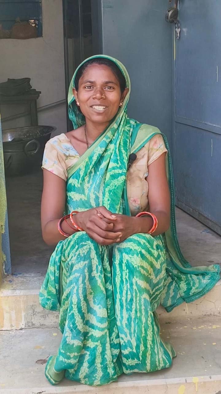 रायपुर : सेवा की कहानी : महतारी वंदन की राशि बनी बेटी के भविष्य की पूंजी, हर माह सुकन्या खाते में बचत कर रहीं श्यामकली