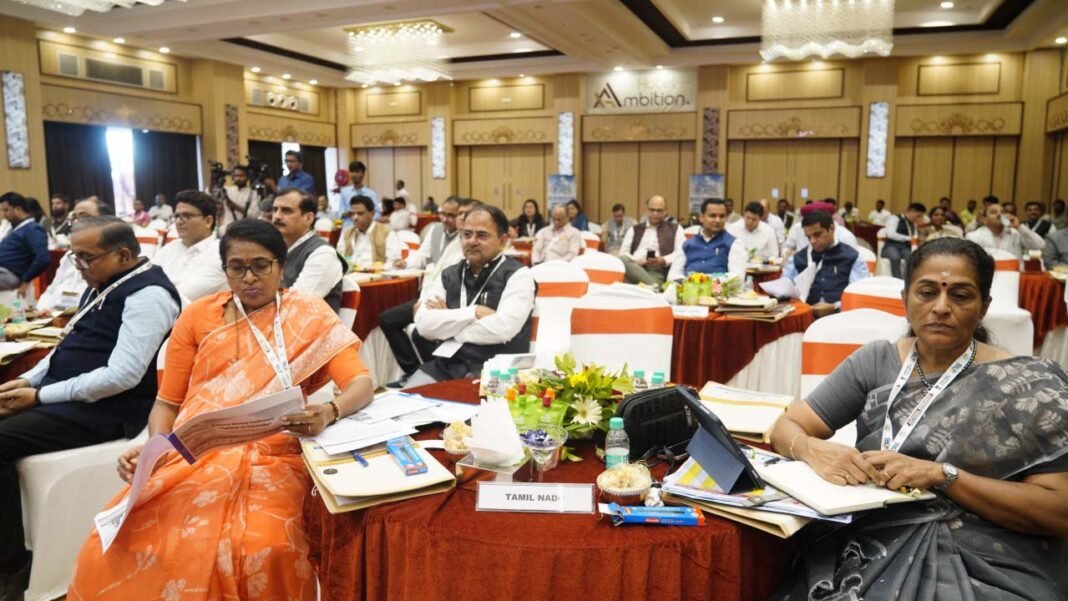 रायपुर : सहकारिता आंदोलन को गति देने स्थानीय जरूरतों के अनुरूप बनाएं कार्ययोजना – डॉ. आशीष भूटानी