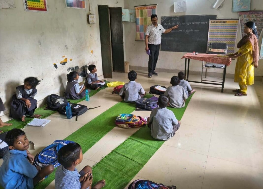 रायपुर : ‘शब्दबीज’ नवाचार से निखर रही बच्चों की भाषा दक्षता, प्रयोगात्मक शिक्षण से रोचक बन रही पढ़ाई