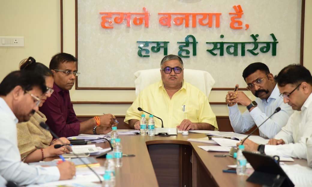 रायपुर : पर्यटन, संस्कृति, धार्मिक न्यास एवं धर्मस्व मंत्री राजेश अग्रवाल ने की विभागीय योजनाओं की उच्चस्तरीय समीक्षा, अधिकारियों को दिए महत्वपूर्ण निर्देश