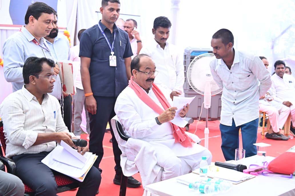 रायपुर : लोगों की समस्याओं का समाधान शासन-प्रशासन की प्राथमिकता – अरुण साव