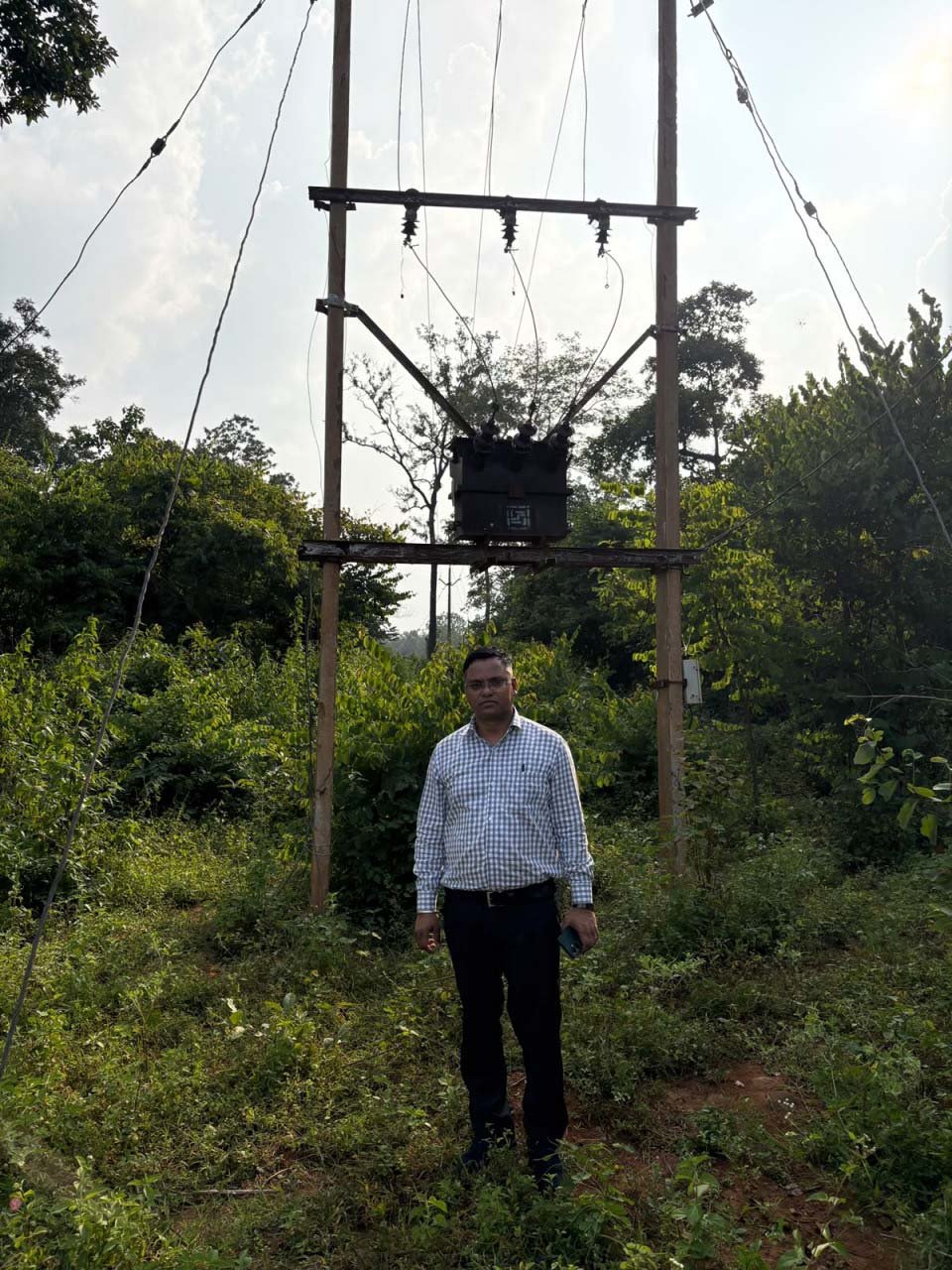 रायपुर : सेवा संकल्प अभियान : नियद नेल्ला नार योजना से अबूझमाड़ के ग्राम बोरानिरपी में पहली बार पहुंची बिजली, रोशन हुआ पूरा गांव